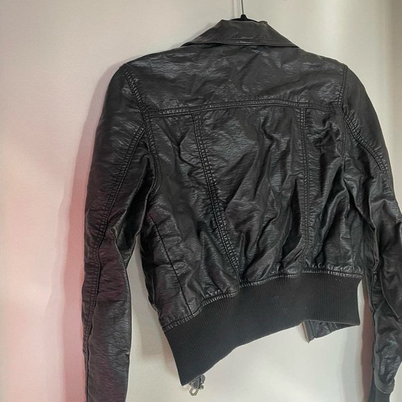 H&M Divided black faux leather jacket with red lining - Picture 4 of 4